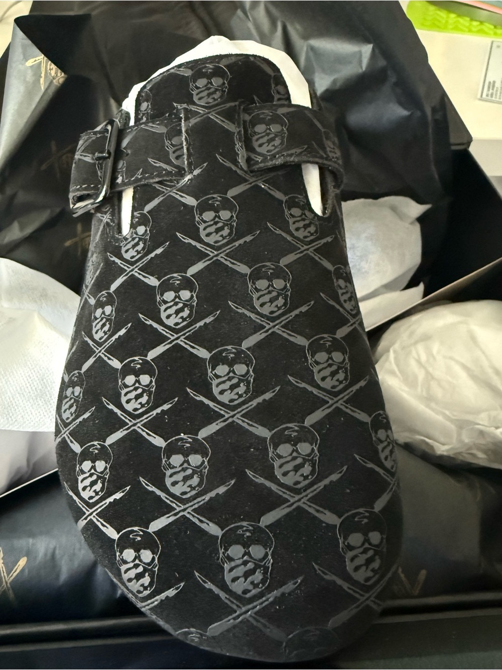 Black Skull-Print Men's Slip-On Loafers - Picture 2 of 7